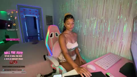 Snapshot of princess_cece chatting on October 5, 3:04 am Cece NEXT LIVESTREAM -- DEC. 4th 7 PM CST online show from October 5, 3:04 am