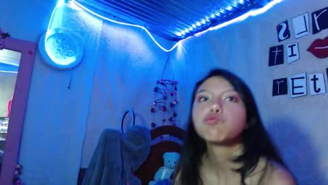 Snapshot of princess_elia chatting on October 15, 12:58 am Elia online show from October 15, 12:58 am