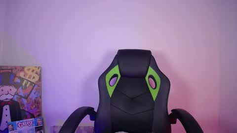 Emily online show from February 10, 9:18 pm