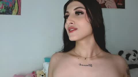 Sophie online show from April 14, 6:55 pm