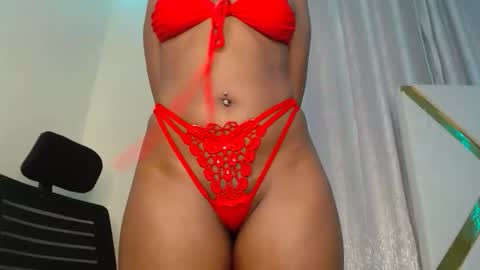 Snapshot of princess_princessa chatting on October 2, 3:27 am princess_princessa online show from October 2, 3:27 am