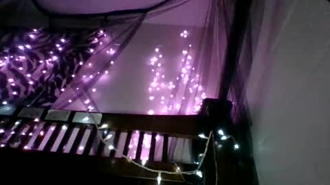 Holly love online show from October 30, 5:19 am