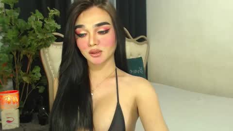 Snapshot of princesshugecumontop chatting on February 26, 1:11 pm PrincessDONT FORGET TO FOLLOW ME online show from February 26, 1:11 pm