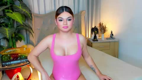 Snapshot of princesshugecumontop chatting on October 11, 3:48 pm PrincessDONT FORGET TO FOLLOW ME online show from October 11, 3:48 pm