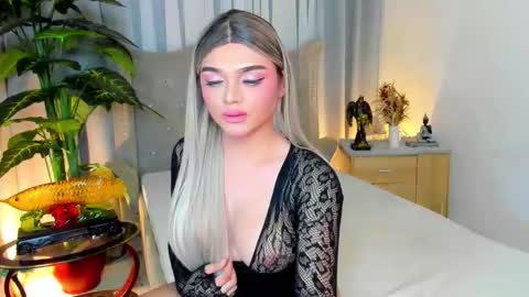 Snapshot of princesshugecumontop chatting on September 17, 11:57 am PrincessDONT FORGET TO FOLLOW ME online show from September 17, 11:57 am