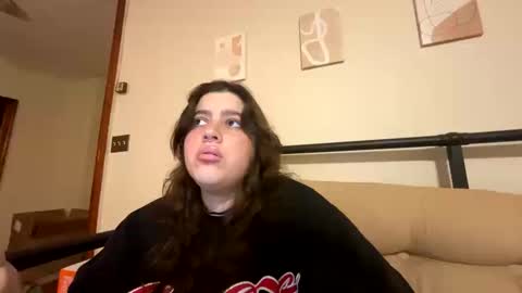 Snapshot of princesslaylaa chatting on October 17, 6:06 am princessviccxo online show from October 17, 6:06 am