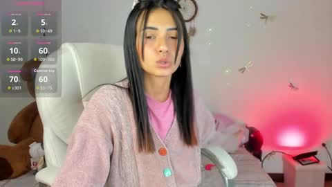 Snapshot of princessluna_14 chatting on October 1, 10:19 pm princessluna_14 online show from October 1, 10:19 pm