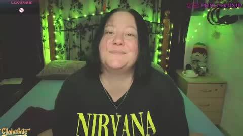 Lux Alot Luxi online show from March 27, 8:10 pm