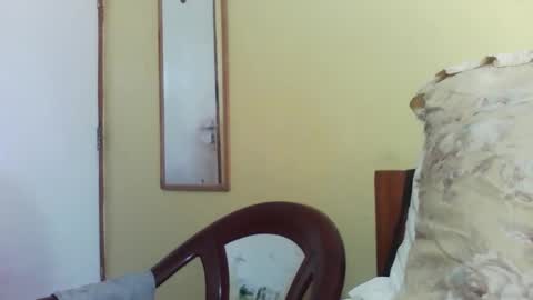 Snapshot of princessmiles2 chatting on February 23, 1:53 pm phelly online show from February 23, 1:53 pm