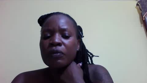 Snapshot of princessmiles2 chatting on September 13, 10:45 pm phelly online show from September 13, 10:45 pm