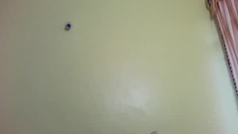 Snapshot of princessmiles2 chatting on March 11, 3:36 am phelly online show from March 11, 3:36 am