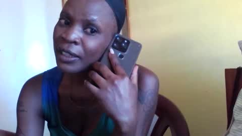 Snapshot of princessmiles2 chatting on February 28, 2:20 pm phelly online show from February 28, 2:20 pm