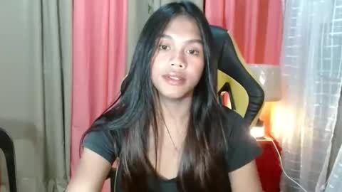 Snapshot of princessrynn chatting on October 8, 7:03 am princessrynn online show from October 8, 7:03 am