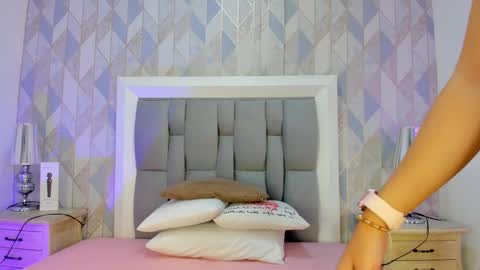Snapshot of princsgirl_ chatting on October 9, 7:41 pm Marcela online show from October 9, 7:41 pm