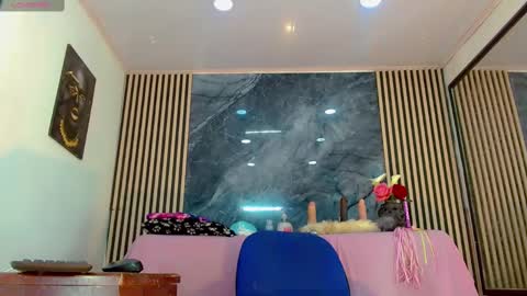 priscilarainbow online show from February 26, 7:53 pm