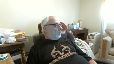 prlbob77 online show from February 8, 6:11 pm