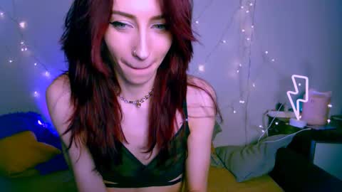 Snapshot of pufpufog chatting on January 23, 1:35 pm EsteticHouse online show from January 23, 1:35 pm