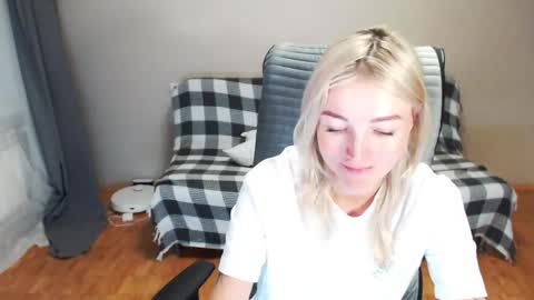 Polly online show from November 16, 11:56 am