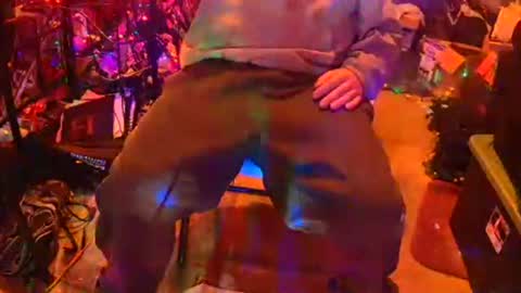 punkrunr083 online show from February 17, 8:46 am