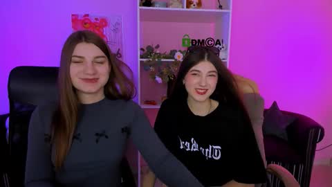 Snapshot of pure_radiance chatting on September 22, 1:15 pm Ask me3 online show from September 22, 1:15 pm