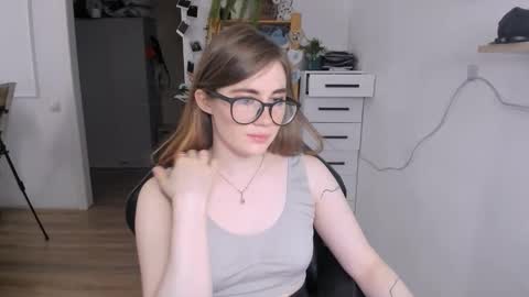 Snapshot of pureheartt chatting on September 11, 9:54 am I am Mila online show from September 11, 9:54 am