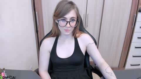 Snapshot of pureheartt chatting on February 1, 6:40 pm I am Mila online show from February 1, 6:40 pm