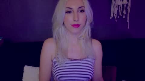 Isabelle online show from February 6, 7:13 am