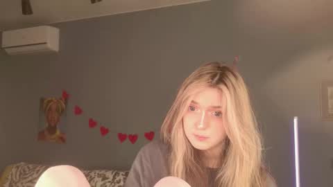 Bella online show from March 20, 5:56 am