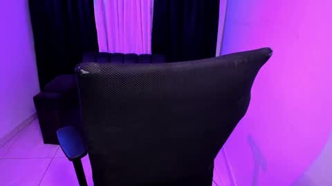 MEGANNNN online show from April 16, 2:55 am