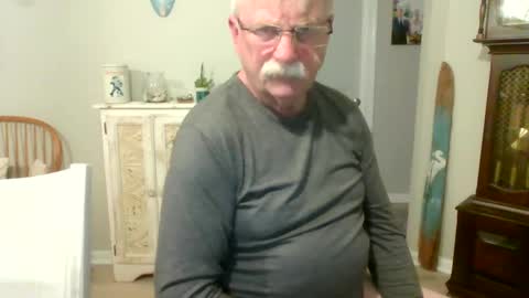 purpleshroom online show from February 19, 4:34 am