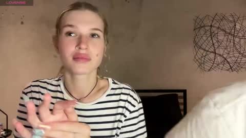 Lina online show from March 28, 6:20 pm