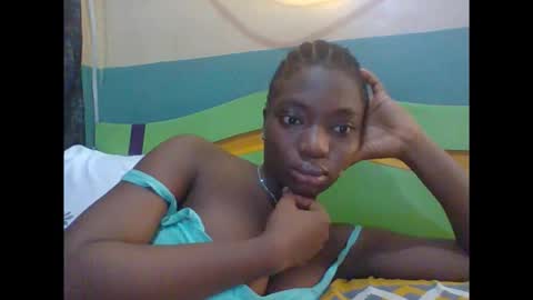 Snapshot of pweedy_ora chatting on October 16, 11:54 am ora online show from October 16, 11:54 am