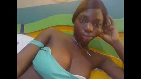 Snapshot of pweedy_ora chatting on October 17, 11:58 am ora online show from October 17, 11:58 am