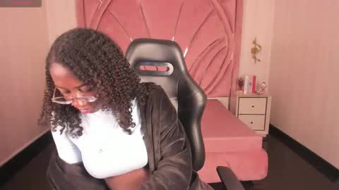 Snapshot of qeen_blackk chatting on October 12, 12:58 am Shekoni Schedule 700 - 1400 gtm-5 online show from October 12, 12:58 am