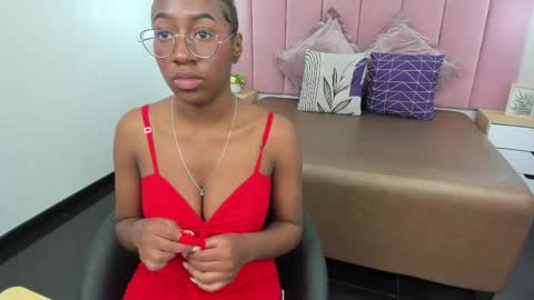 Snapshot of qeen_blackk chatting on March 6, 4:07 pm Shekoni Schedule 700 - 1400 gtm-5 online show from March 6, 4:07 pm