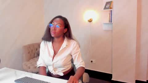 Snapshot of qeen_blackk chatting on March 7, 4:11 pm Shekoni Schedule 700 - 1400 gtm-5 online show from March 7, 4:11 pm