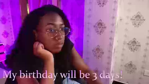 Snapshot of qeen_blackk chatting on September 17, 12:25 am Shekoni Schedule 700 - 1400 gtm-5 online show from September 17, 12:25 am