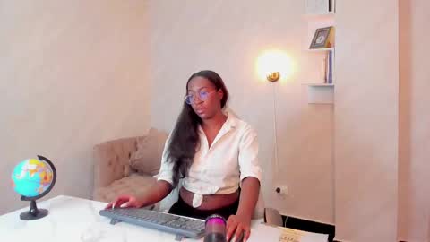 Snapshot of qeen_blackk chatting on March 7, 1:07 pm Shekoni Schedule 700 - 1400 gtm-5 online show from March 7, 1:07 pm