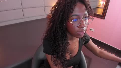 Snapshot of qeen_blackk chatting on March 2, 5:04 pm Shekoni Schedule 700 - 1400 gtm-5 online show from March 2, 5:04 pm