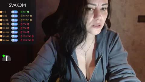 L online show from September 19, 7:06 pm