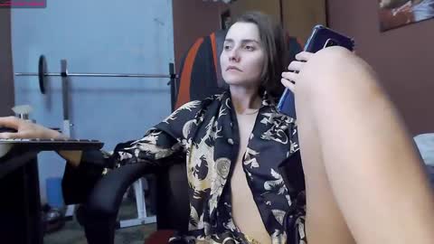 Lola online show from February 22, 9:37 pm