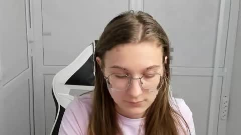 Amelie online show from March 17, 8:08 am