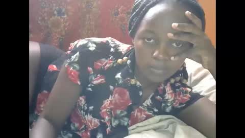 Snapshot of queen_banice chatting on October 19, 1:49 pm queen_banice online show from October 19, 1:49 pm