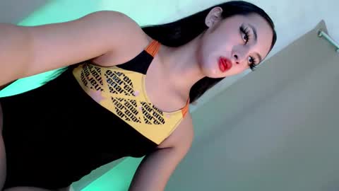 Snapshot of queen_danaya chatting on October 1, 9:35 pm queen_danaya online show from October 1, 9:35 pm