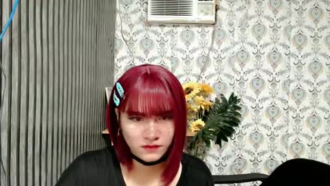 Snapshot of queen_elicktra chatting on February 21, 3:56 am JOY online show from February 21, 3:56 am