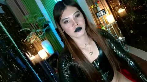 Snapshot of queen_kendalx19 chatting on October 15, 12:25 am Kendal online here from 6am-3pm philippine time online show from October 15, 12:25 am