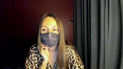 Snapshot of queen_of_moon chatting on October 8, 6:19 am Alisa online show from October 8, 6:19 am