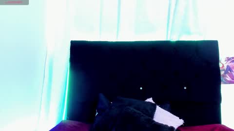 Snapshot of queen_salomme chatting on October 1, 11:42 am queen_salomme online show from October 1, 11:42 am