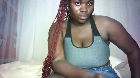 Queen Sara online show from March 28, 4:08 pm