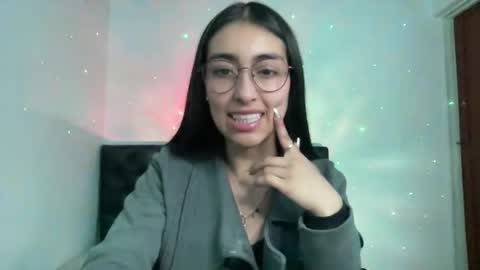 queenbyte_18 online show from March 19, 5:57 am